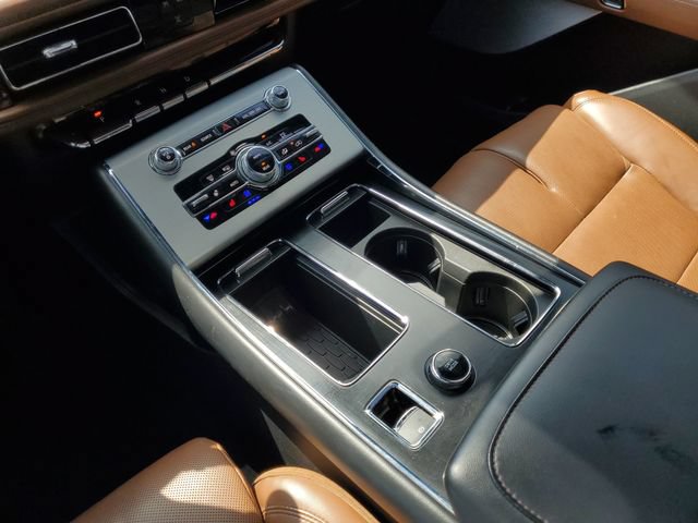 Used 2021 Lincoln Aviator Reserve AWD/4WD image 30