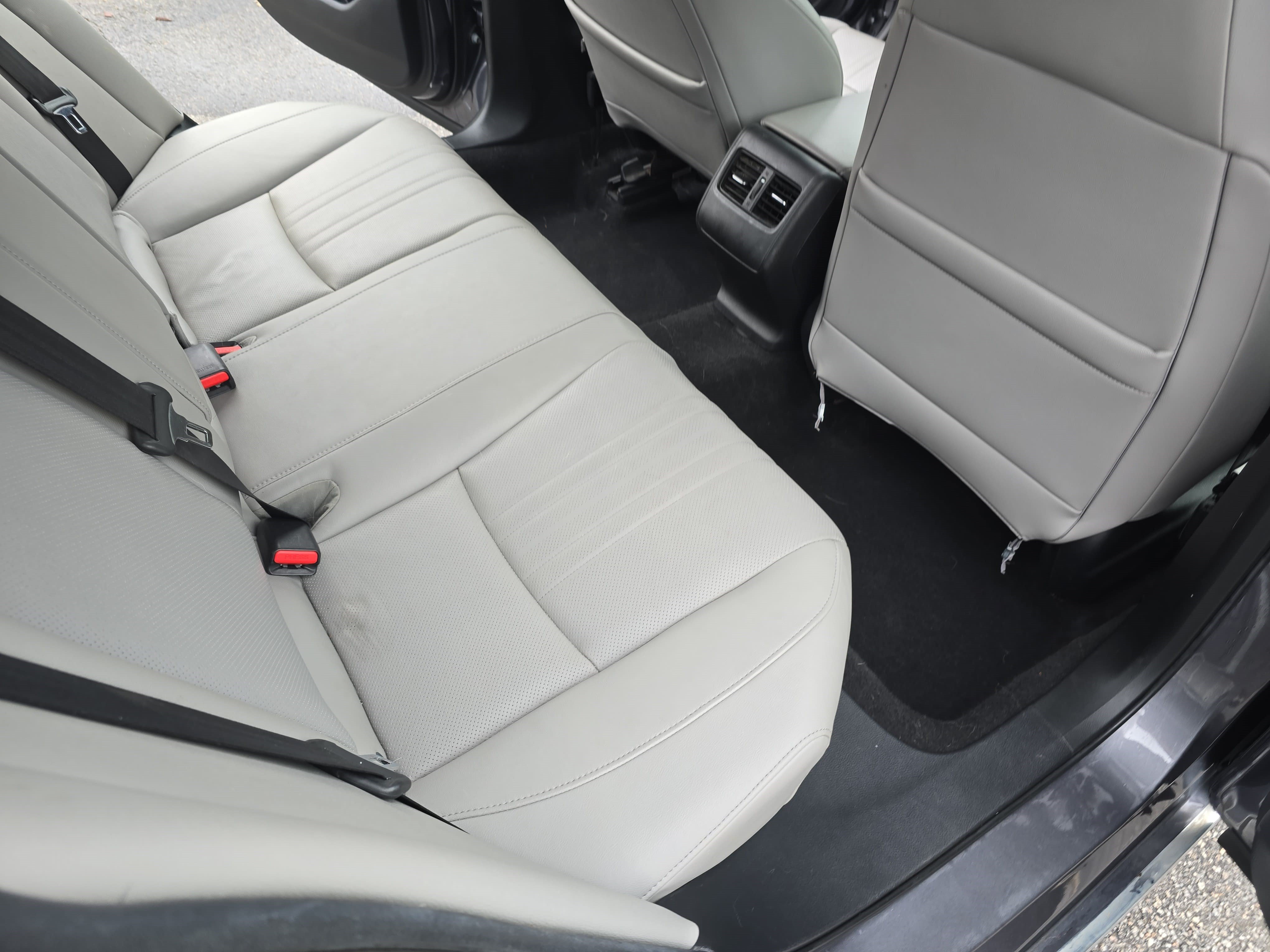 Used 2019 Honda Accord Touring image 11