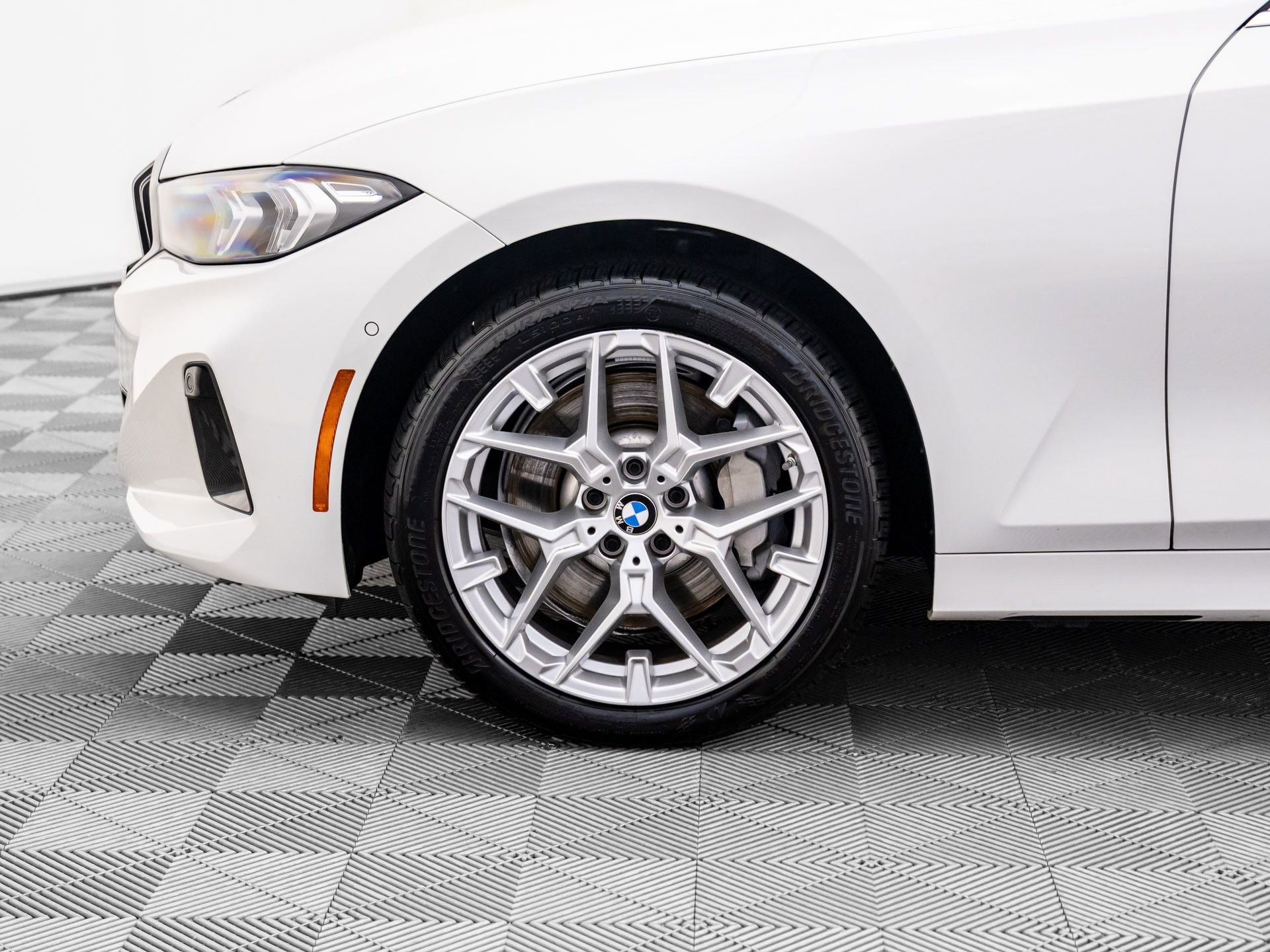 New 2025 BMW 330i xDrive Sedan w/ M Sport Package image 33