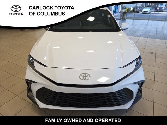 Used 2026 Toyota Camry SE FWD image 5
