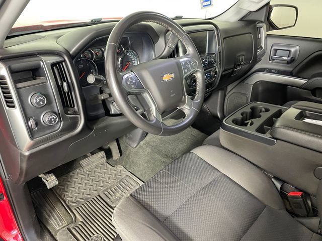 Used 2018 Chevrolet Silverado 1500 LT w/ LT Eassist Package AWD/4WD image 3
