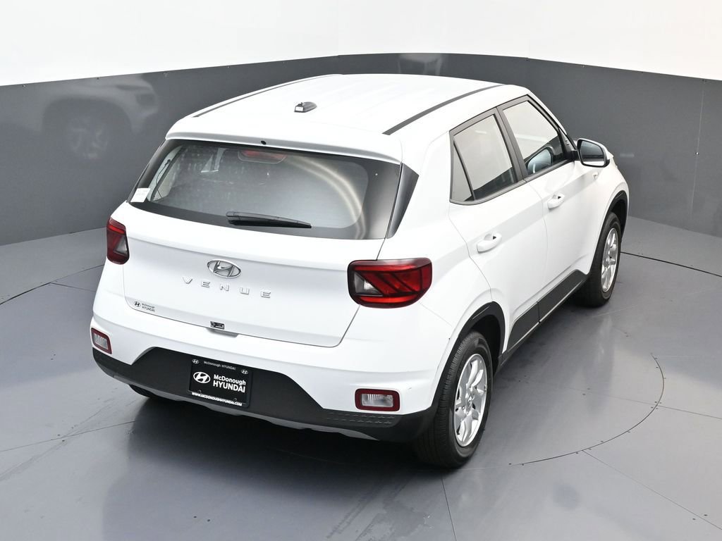 Used 2026 Hyundai Venue SE FWD image 16