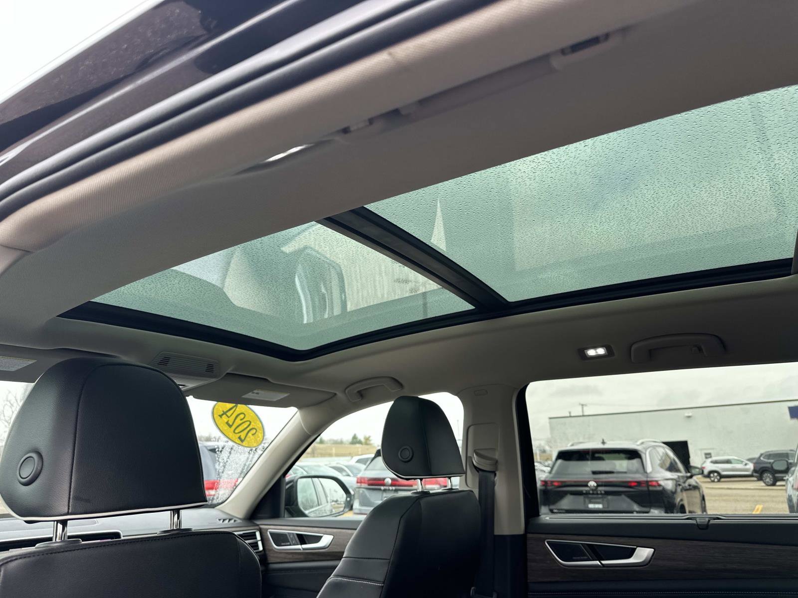 Used 2024 Volkswagen Atlas SEL Premium R-Line image 13