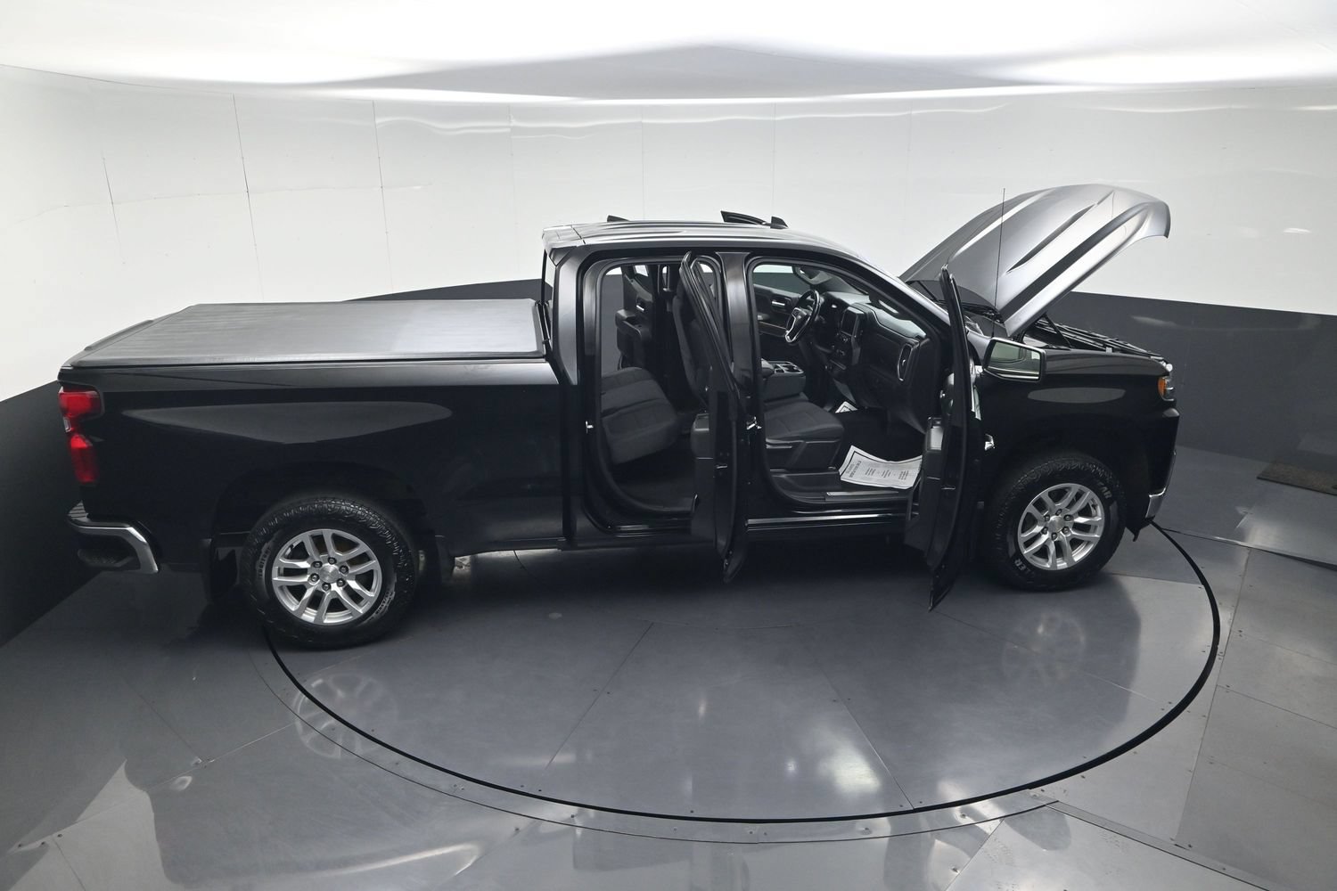 Used 2019 Chevrolet Silverado 1500 LT w/ All-Star Edition AWD/4WD image 14