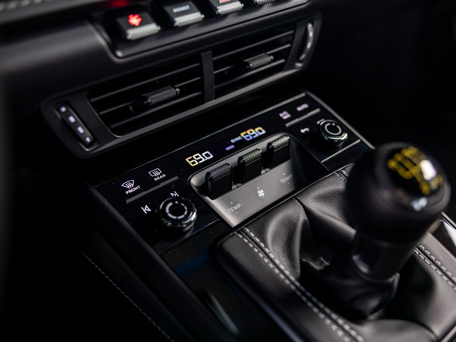 Certified 2025 Porsche 911 GT3 RWD image 43