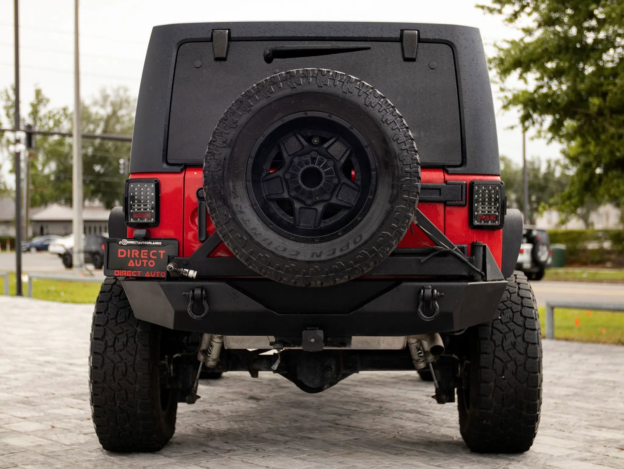 Used 2018 Jeep Wrangler Unlimited Sahara w/ Connectivity Group image 14