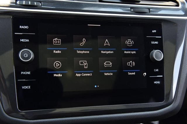 Certified 2023 Volkswagen Tiguan SE w/ Panoramic Sunroof Package AWD/4WD image 13