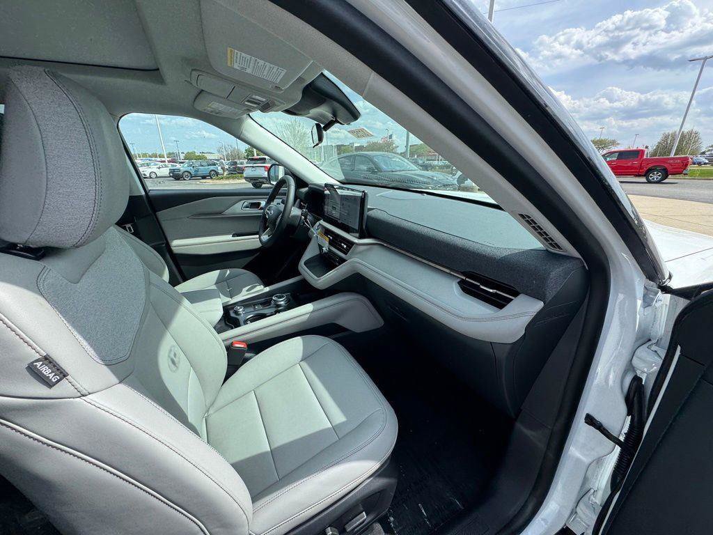 New 2026 Ford Explorer Active w/ Active Comfort Package AWD/4WD image 19
