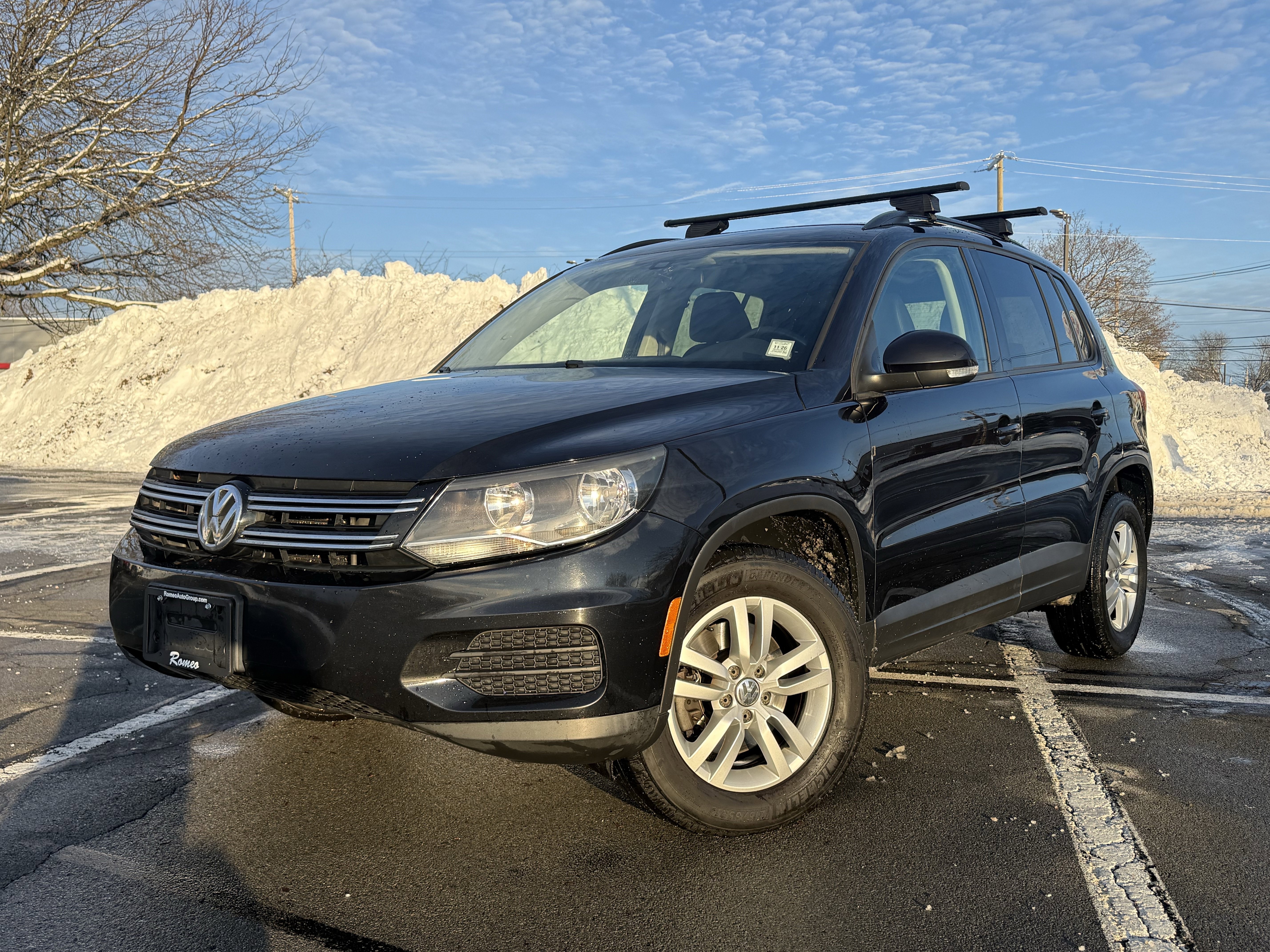 Used 2016 Volkswagen Tiguan S image 1