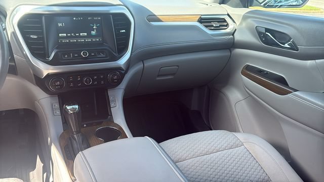 Used 2019 GMC Acadia SLE w/ LPO, Floor Liner Package FWD image 29