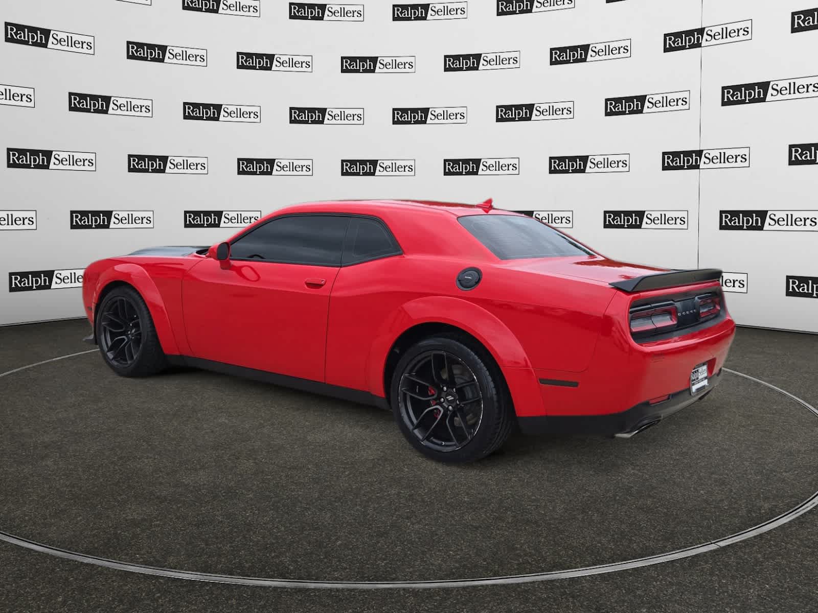 Used 2022 Dodge Challenger R/T Scat Pack RWD image 4
