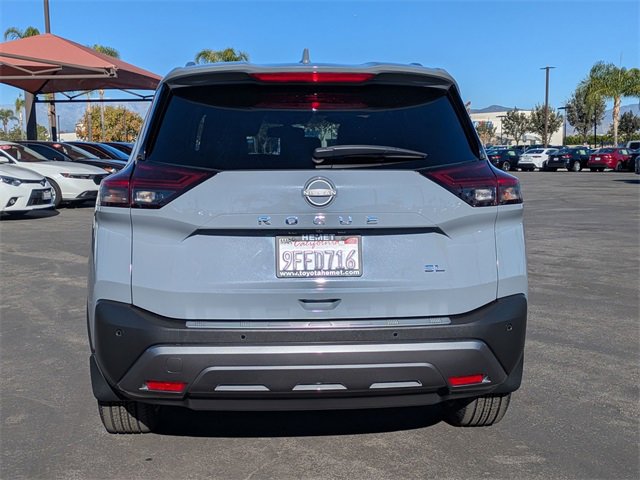 Used 2023 Nissan Rogue SL w/ SL Premium Package image 6