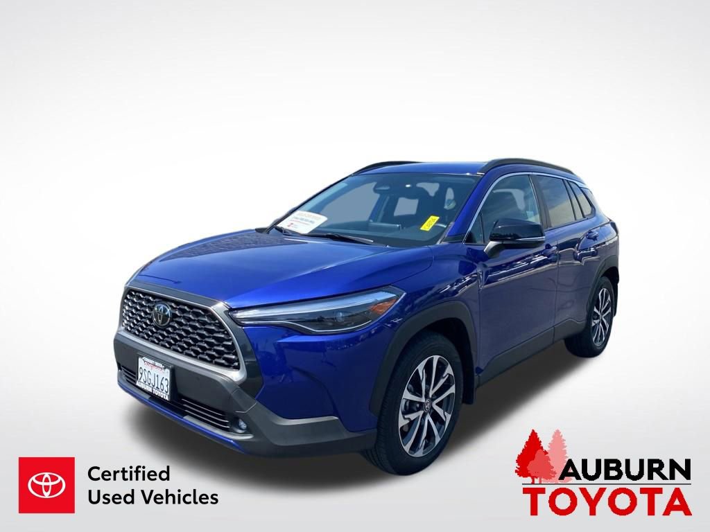 Certified 2025 Toyota Corolla Cross XLE w/ Convenience Package FWD image 4