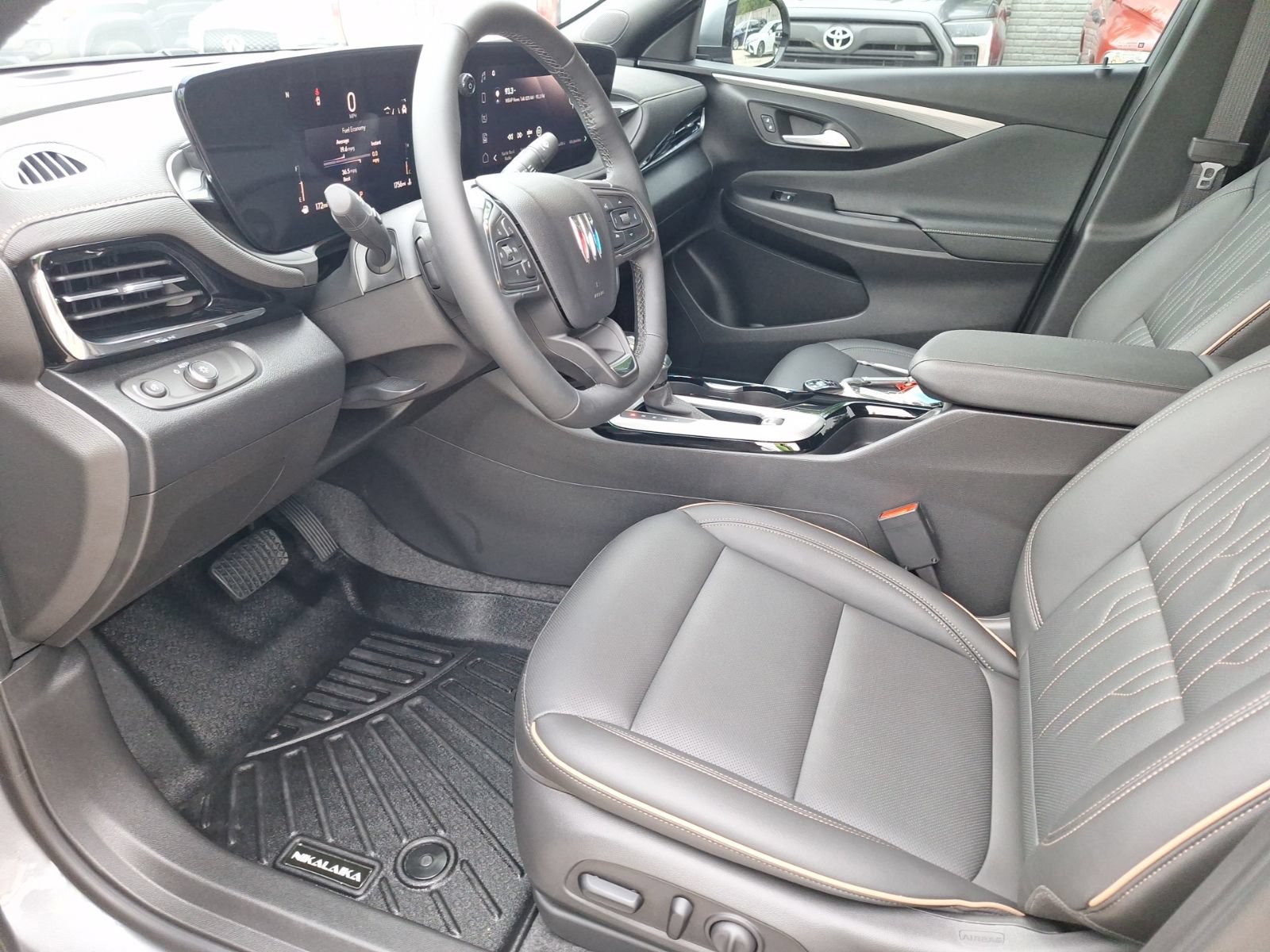 Used 2025 Buick Envista Avenir FWD image 17