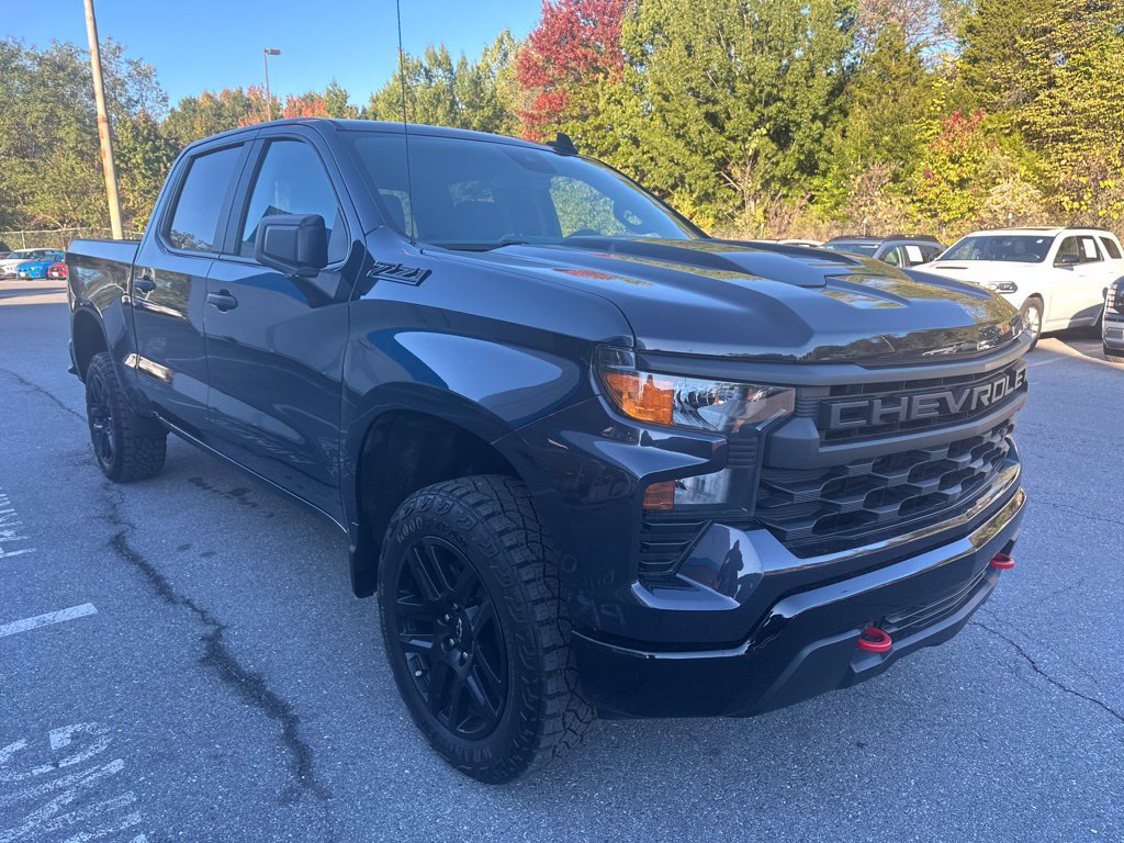Certified 2023 Chevrolet Silverado 1500 Custom Trail Boss w/ LPO, Dark Essentials Package AWD/4WD image 3