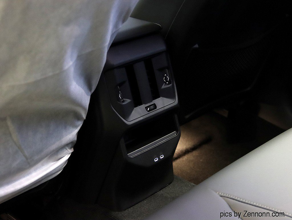 Used 2026 BMW X3 xDrive30 w/ M Sport Package image 19