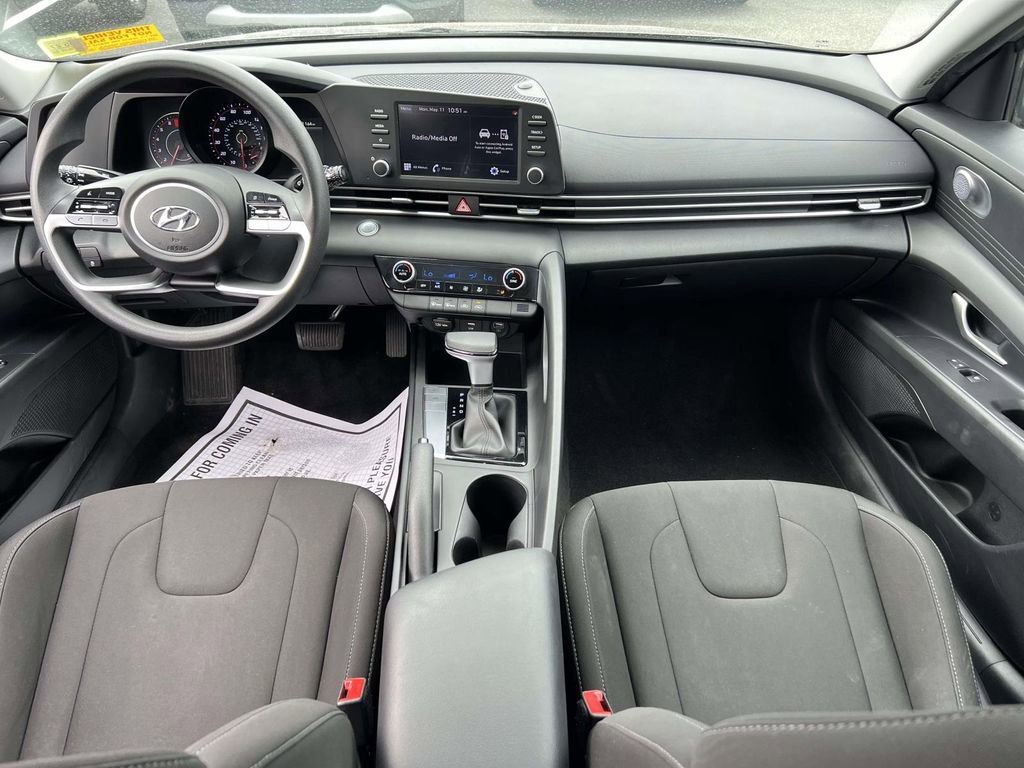 Certified 2023 Hyundai Elantra SEL w/ Preferred Accessory Package FWD image 14