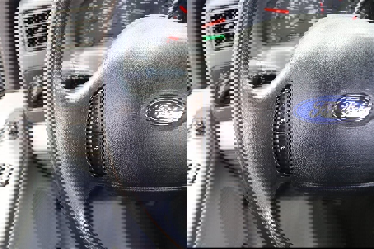 Used 2003 Ford F250 XLT image 83