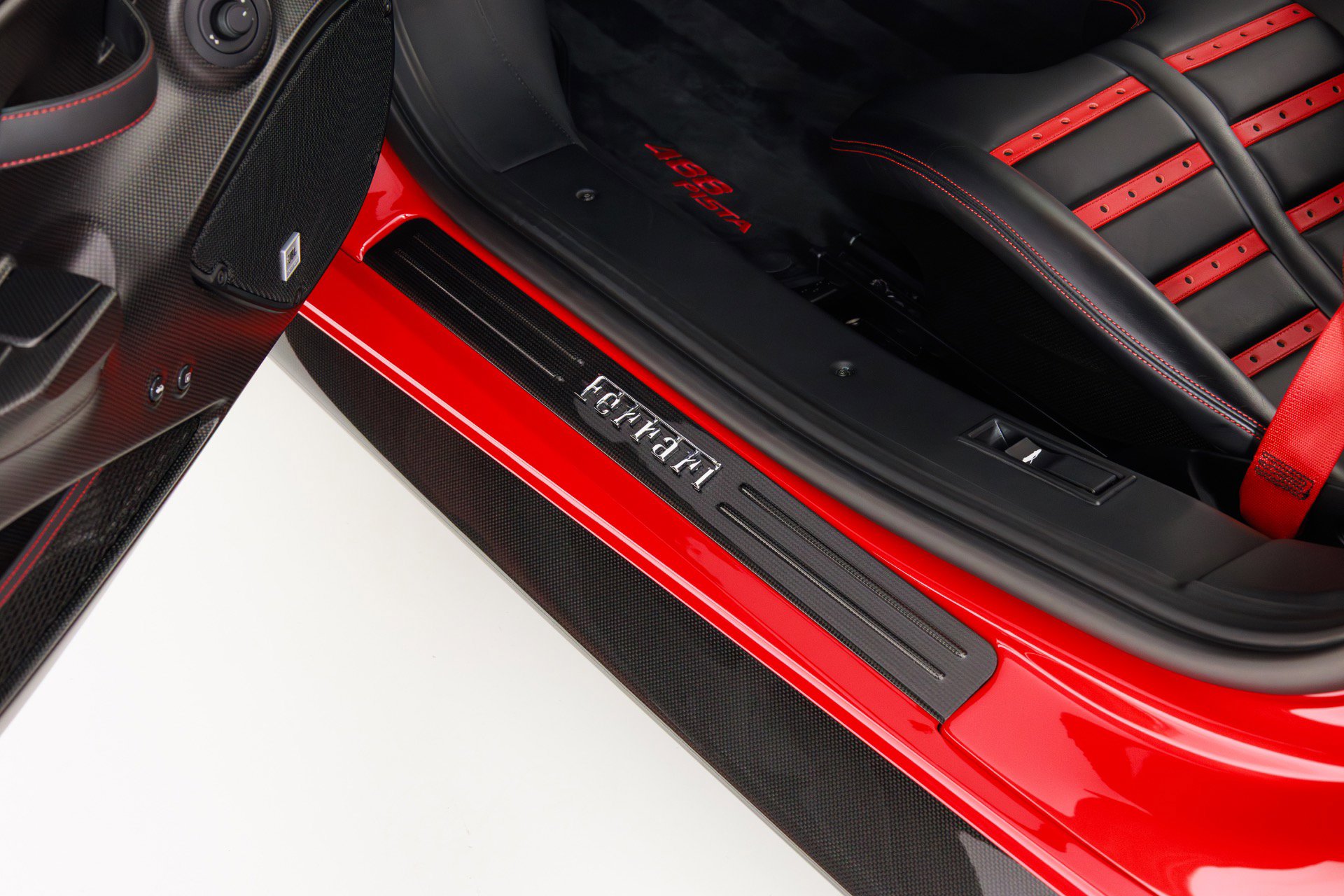 Used 2019 Ferrari 488 Pista image 28