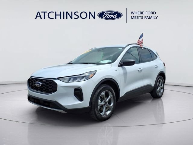 Used 2025 Ford Escape ST-Line w/ Tech Pack #1 AWD/4WD image 1