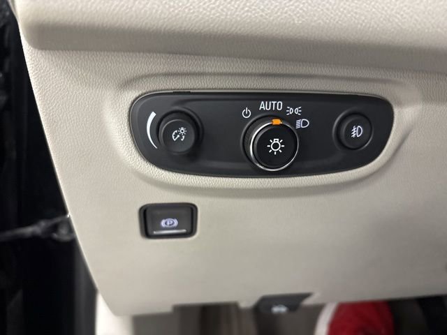 Used 2018 GMC Terrain Denali w/ Comfort Package image 27