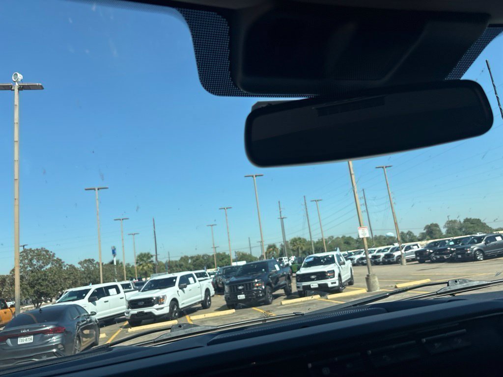 Used 2024 Ford F250 Lariat w/ Lariat Ultimate Package AWD/4WD image 6