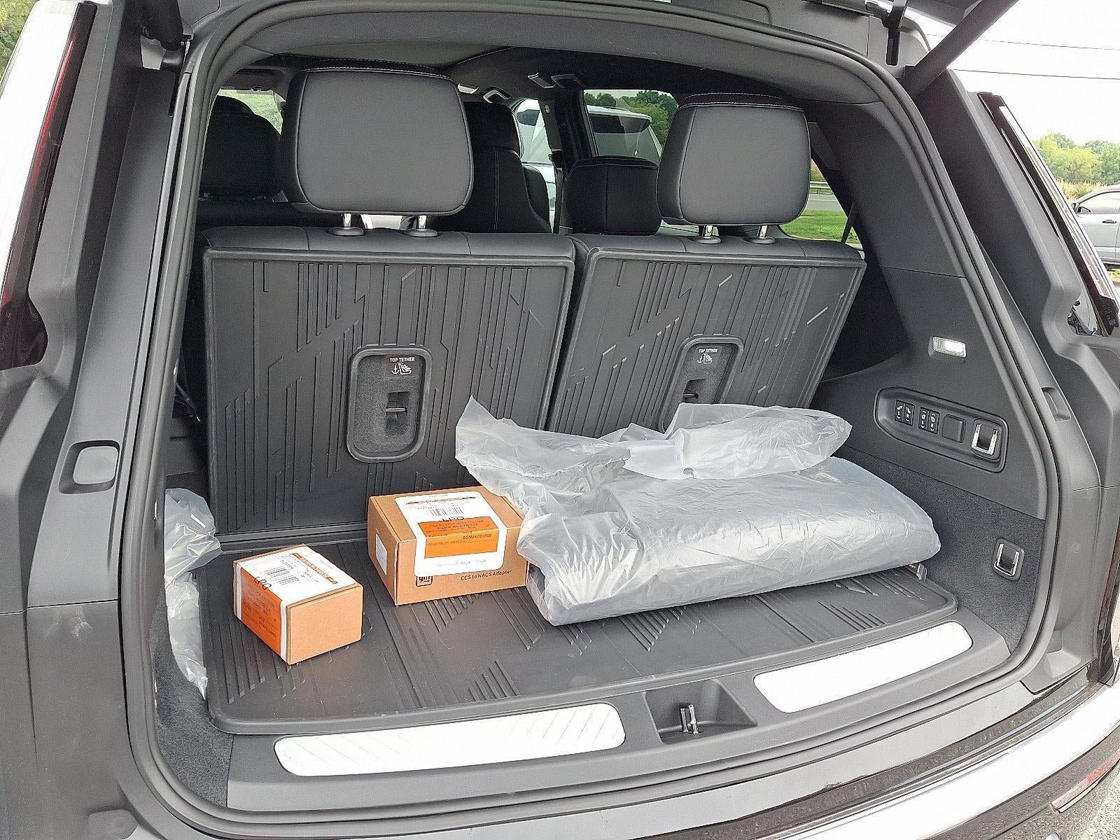 New 2027 Cadillac Vistiq Luxury w/ LPO, Floor Liner Package AWD/4WD image 22