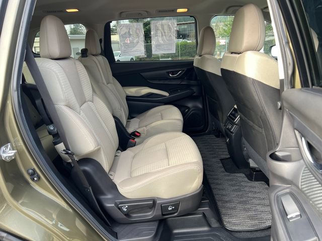 Used 2024 Subaru Ascent Premium w/ Convenience Package image 12
