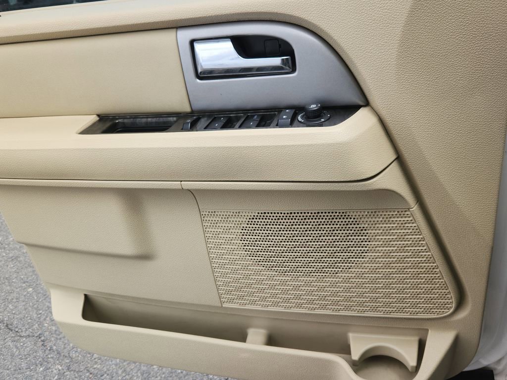 Used 2016 Ford Expedition EL Limited image 9