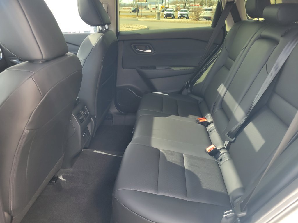 New 2026 Nissan Rogue Dark Armor AWD/4WD image 30