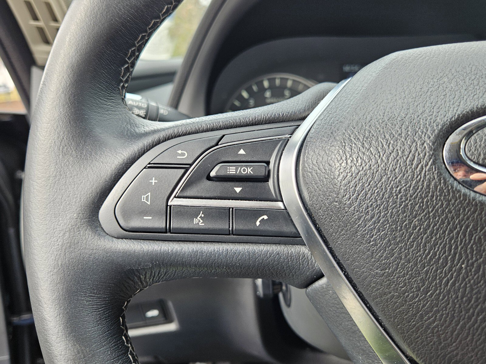 Certified 2023 INFINITI Q50 Luxe w/ Cargo Package image 24