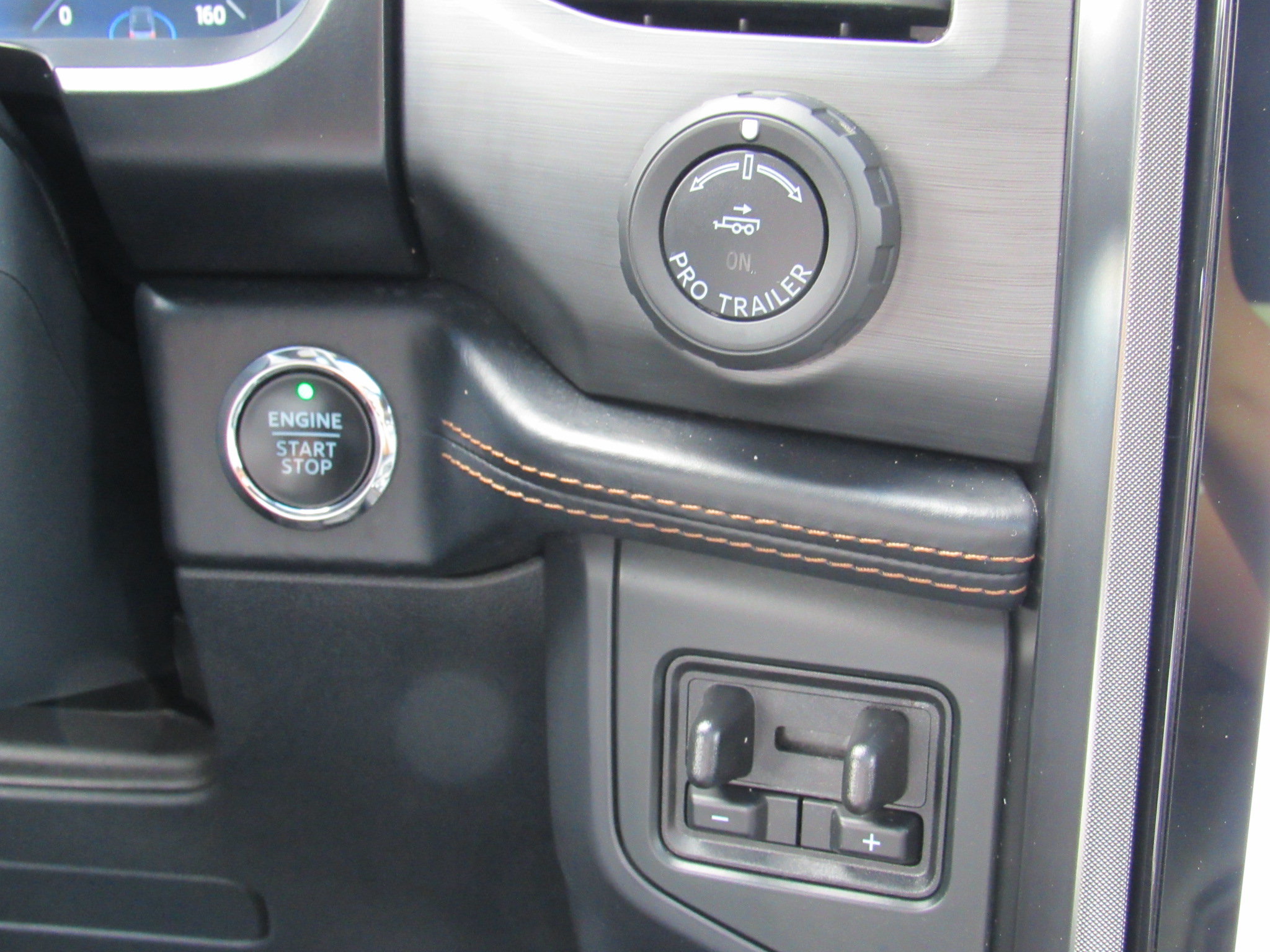 Used 2022 Ford Expedition Platinum AWD/4WD image 25