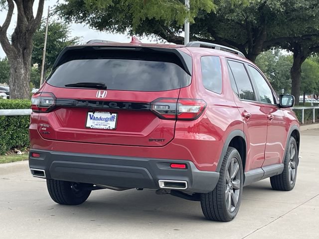 Used 2025 Honda Pilot Sport image 4
