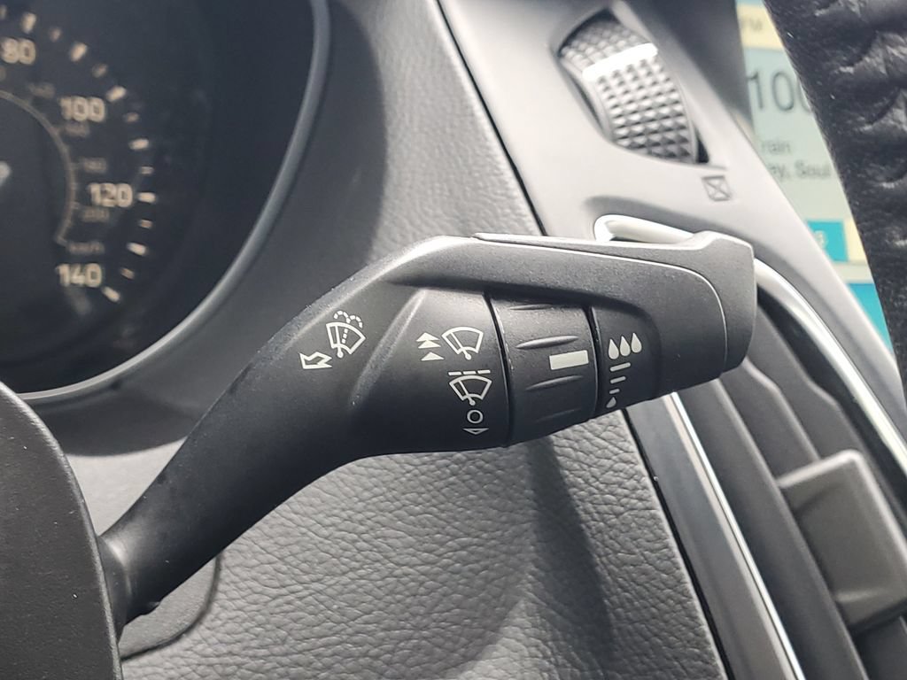 Used 2018 Ford Focus SEL w/ Cold Weather Package FWD image 19