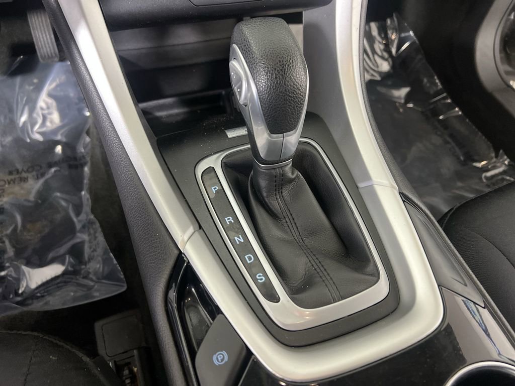 Used 2015 Ford Fusion SE image 15