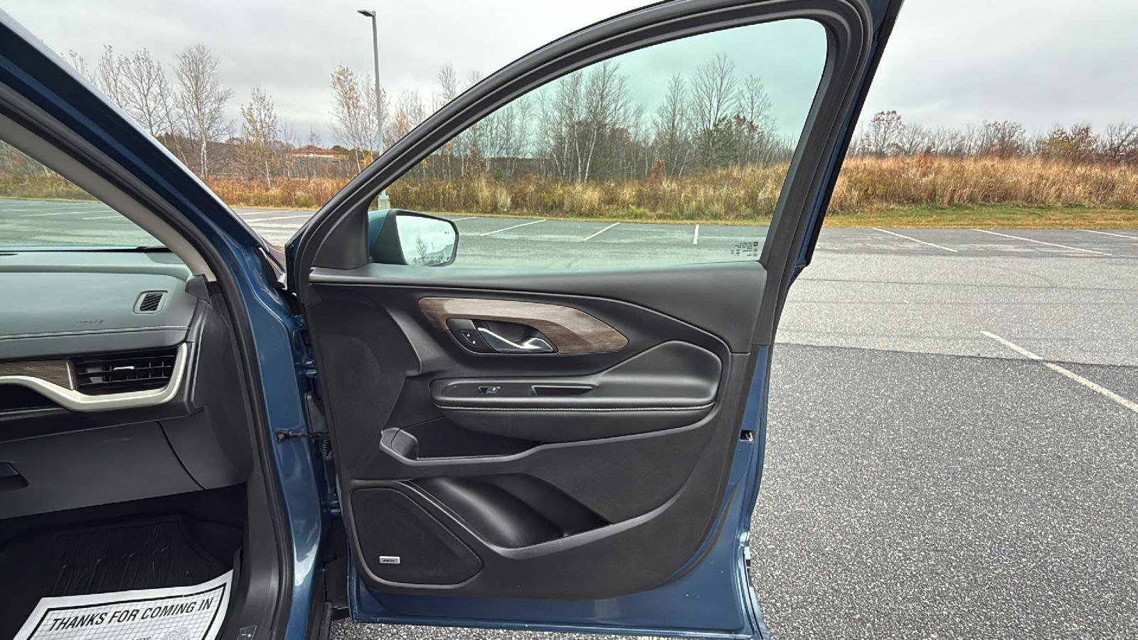 Used 2024 GMC Terrain Denali w/ Denali Premium Package image 17