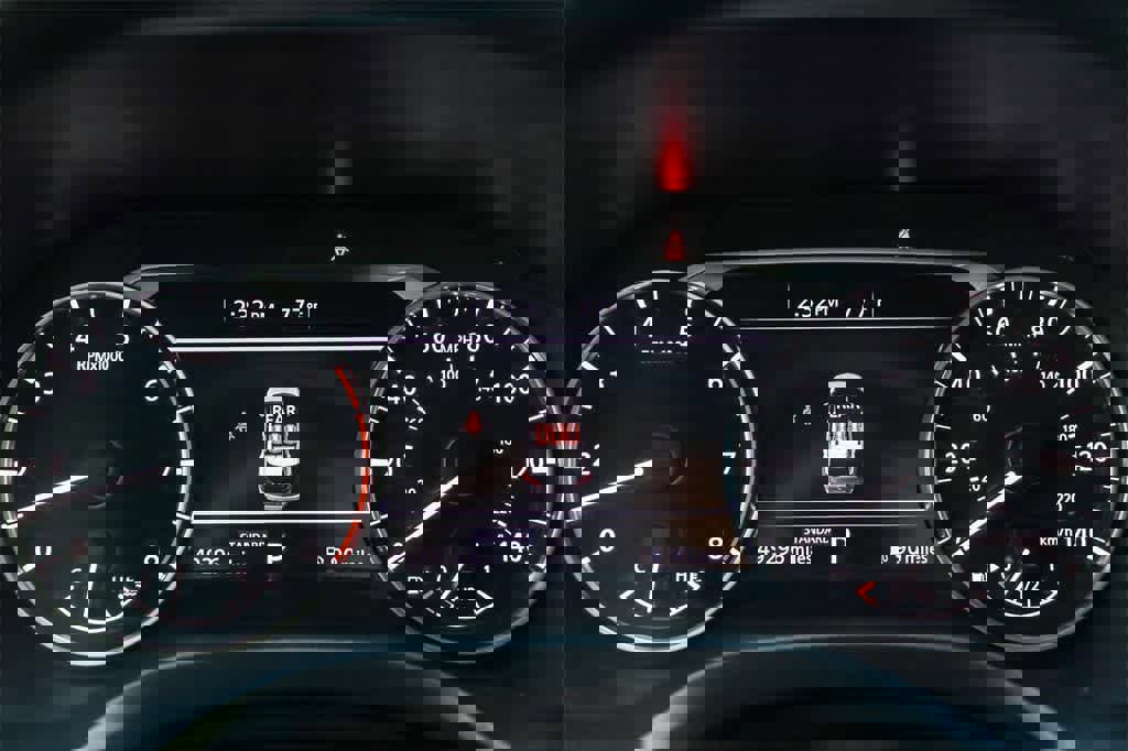 Used 2024 Nissan Rogue SV image 25