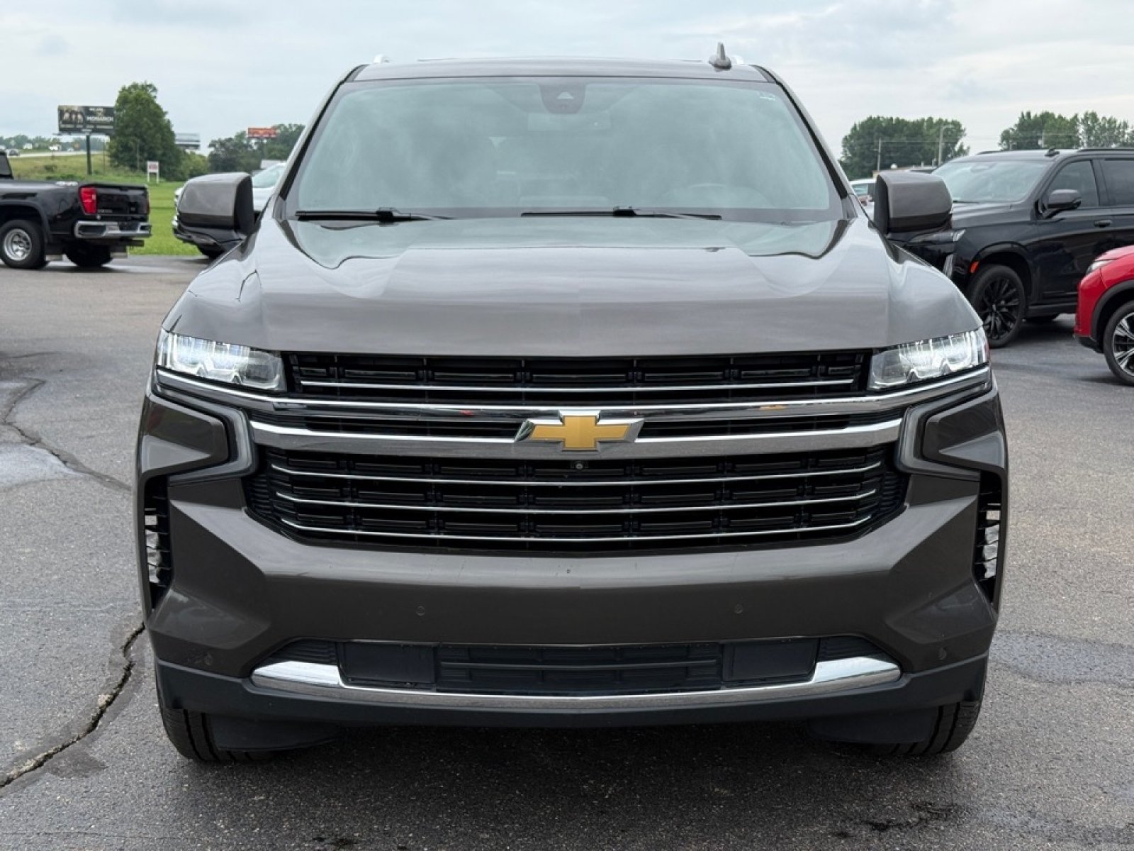 Used 2021 Chevrolet Tahoe LT w/ LT Signature Package AWD/4WD image 3