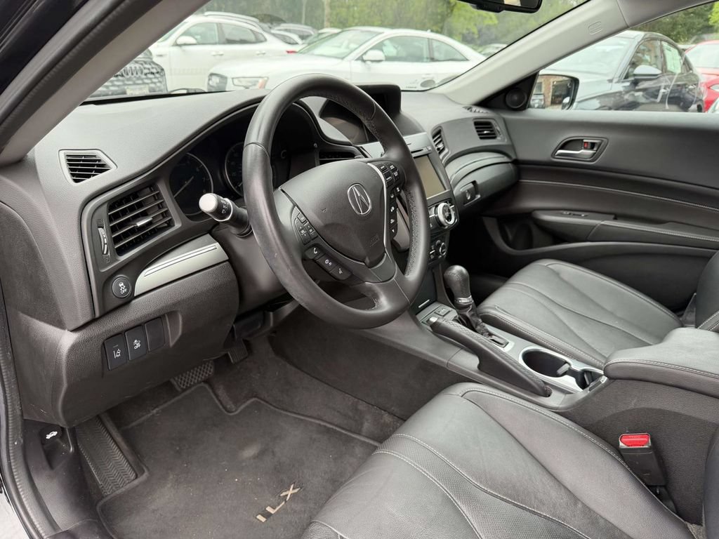 Used 2019 Acura ILX w/ Premium Package FWD image 18