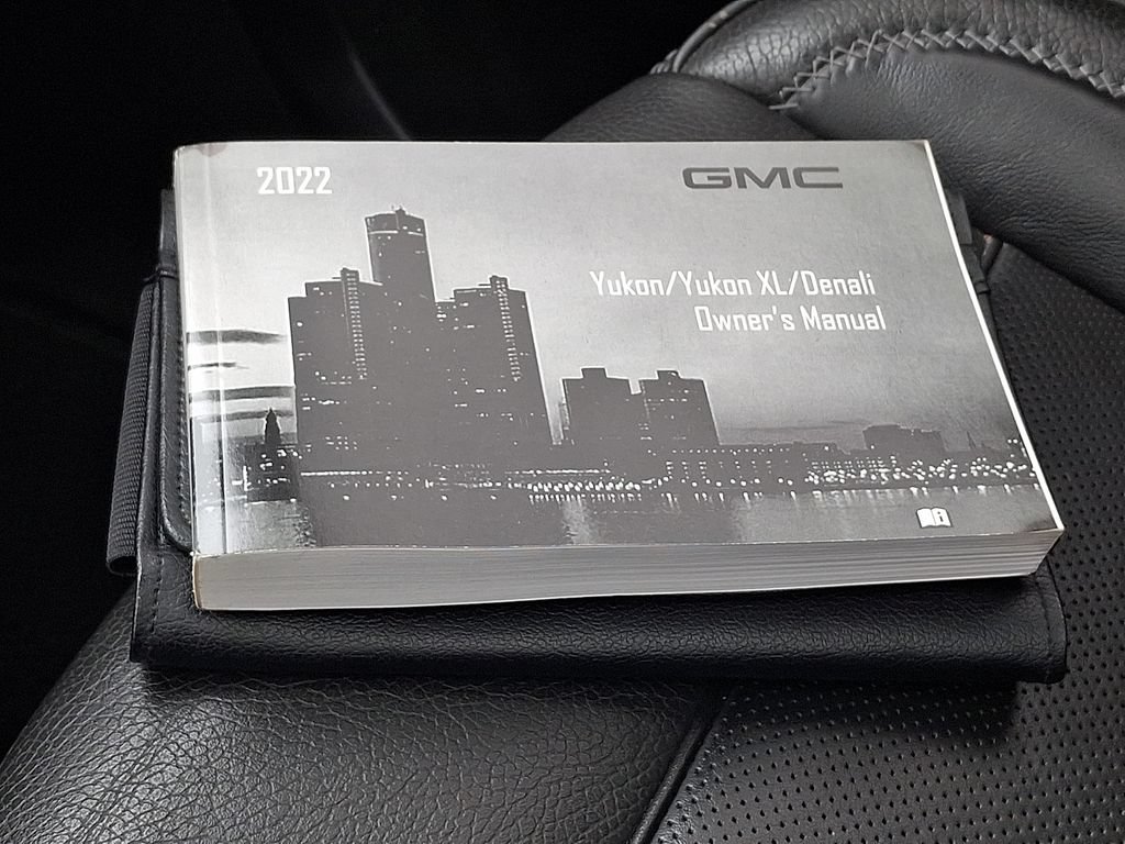 Used 2022 GMC Yukon Denali AWD/4WD image 30