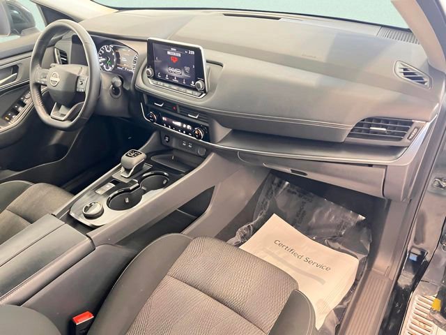 Used 2025 Nissan Rogue SV image 14