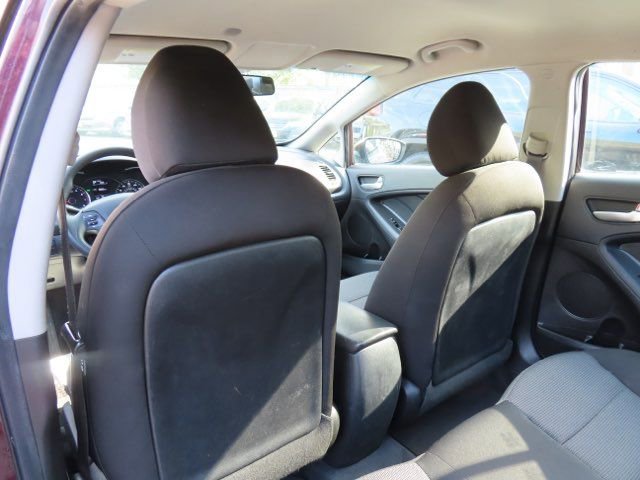 Used 2017 Kia Forte LX image 13