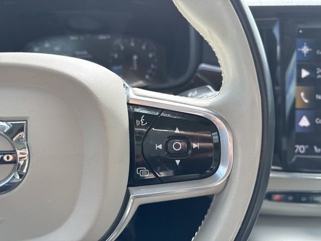 Used 2020 Volvo S90 T6 Momentum w/ Protection Package Premier image 17