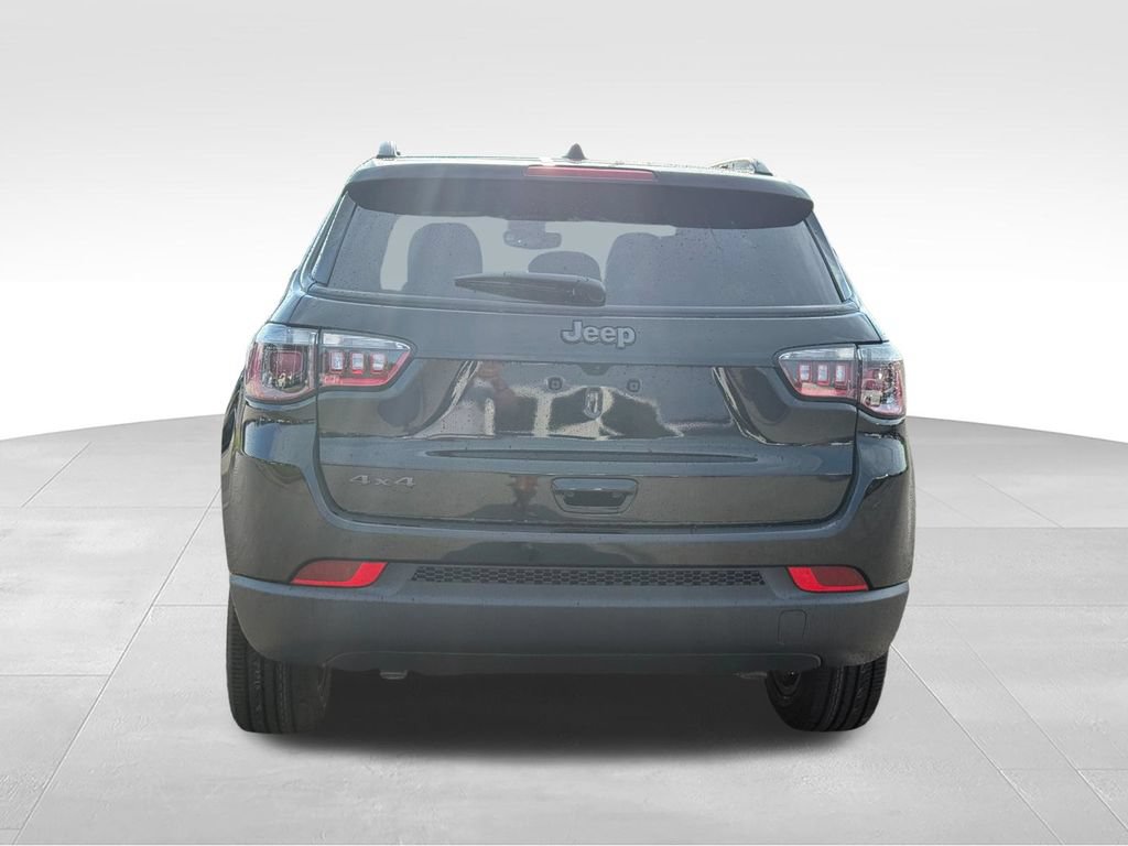 New 2026 Jeep Compass Latitude AWD/4WD image 4