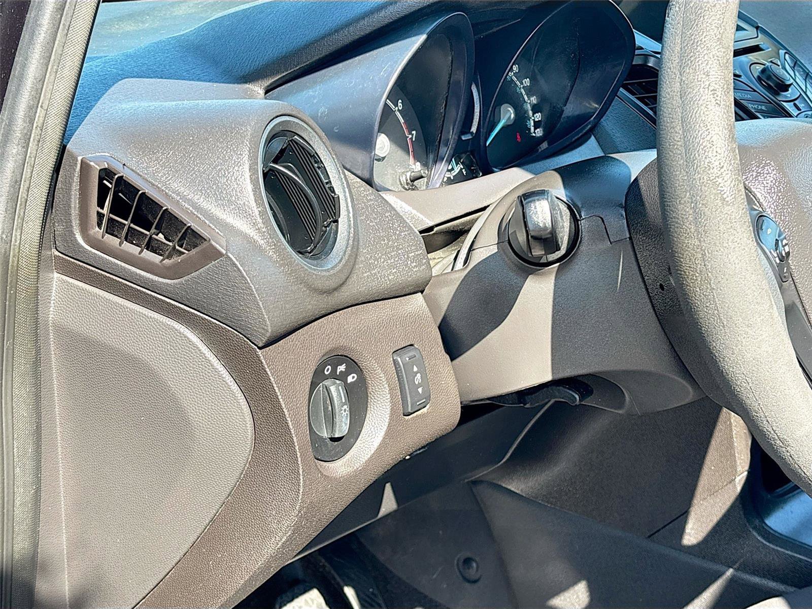 Used 2015 Ford Fiesta S image 10