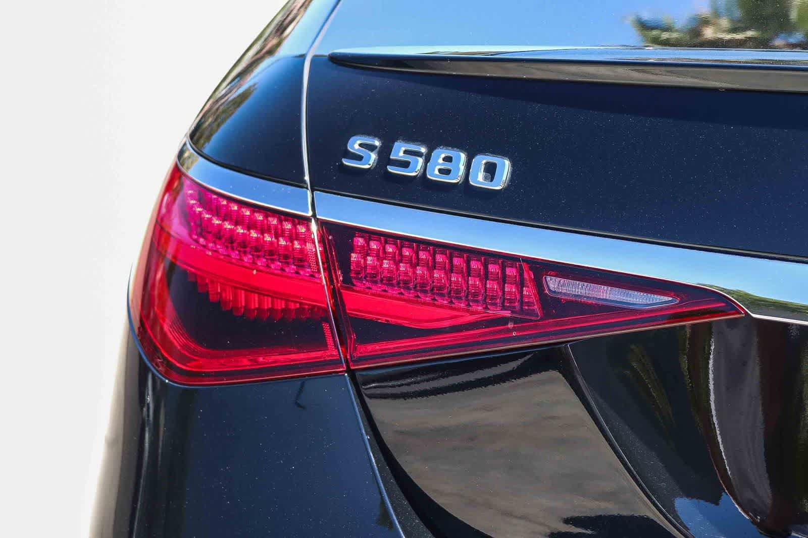 Used 2023 Mercedes-Benz S 580 4MATIC Sedan image 7