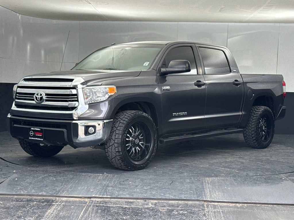 Used 2017 Toyota Tundra SR5 w/ SR5 Upgrade Package image 7