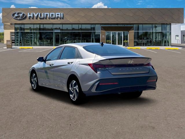 New 2025 Hyundai Elantra Sport image 6