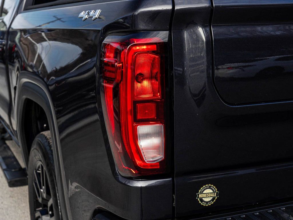 Used 2022 GMC Sierra 1500 Elevation image 34
