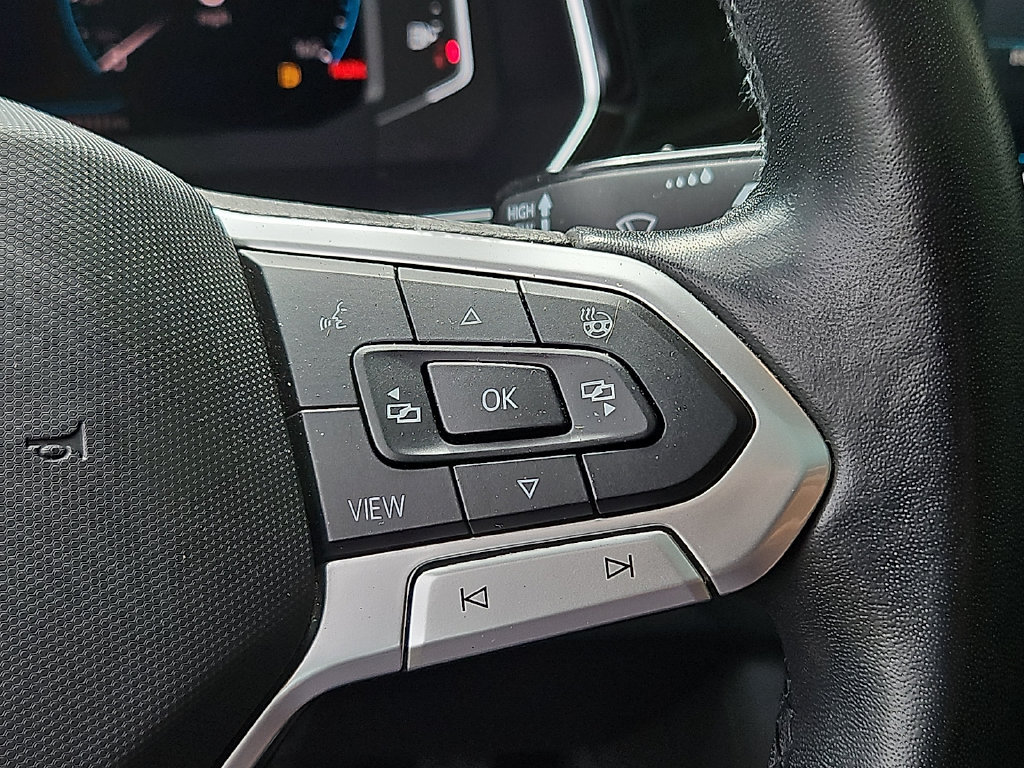 Certified 2023 Volkswagen Jetta SEL FWD image 22